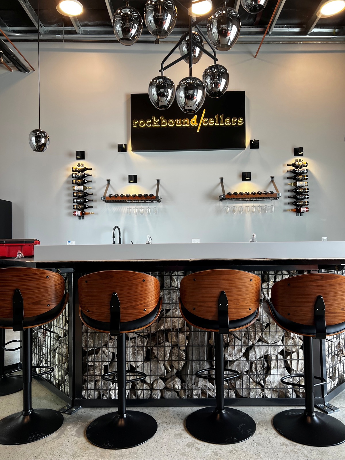 Rockbound Cellars tasting bar and illuminated sign